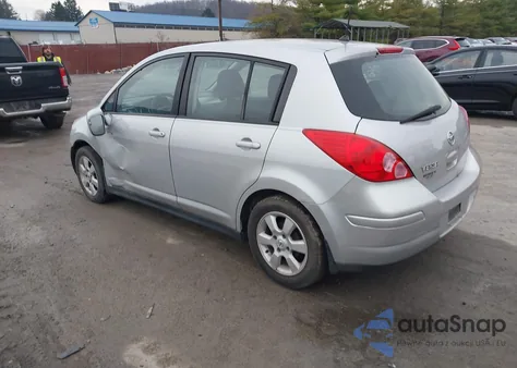 2009 Nissan Versa 1.8S z USA, uszkodzony, nr VIN 3N1BC13E29L426644